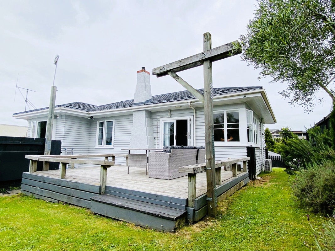 9 Ridout Street, Maeroa, Hamilton - Carousel 9