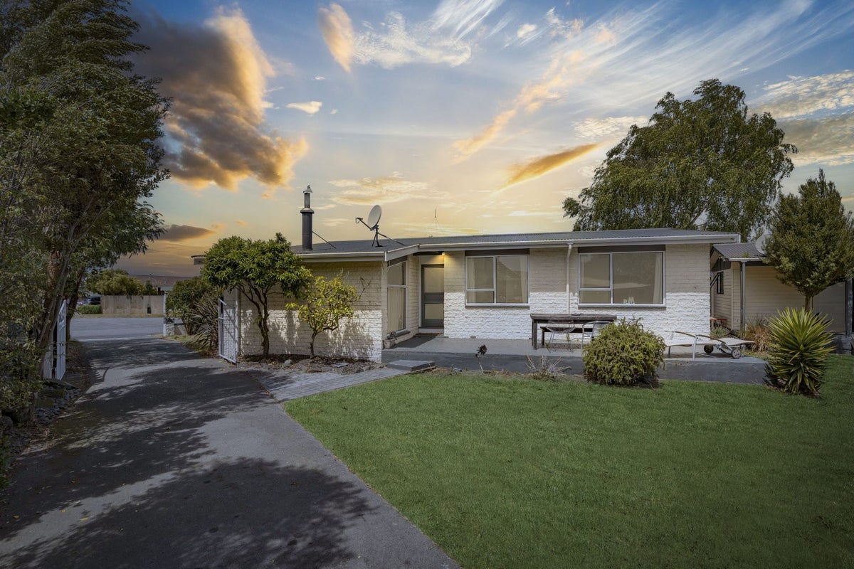 21 Rosanna Place, Aranui, Christchurch - Carousel 1