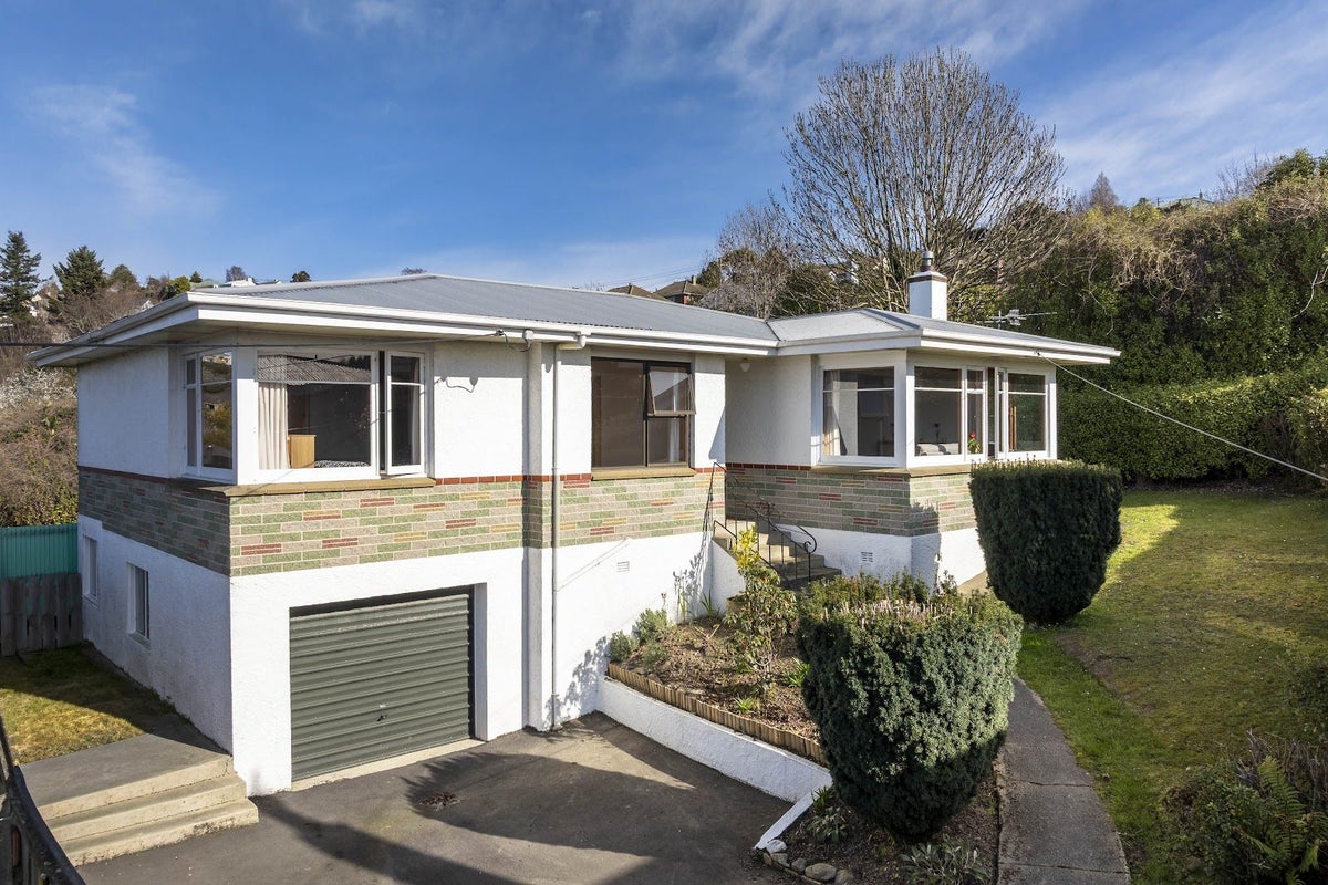15 Cohen Place, Wakari, Dunedin - Carousel 1