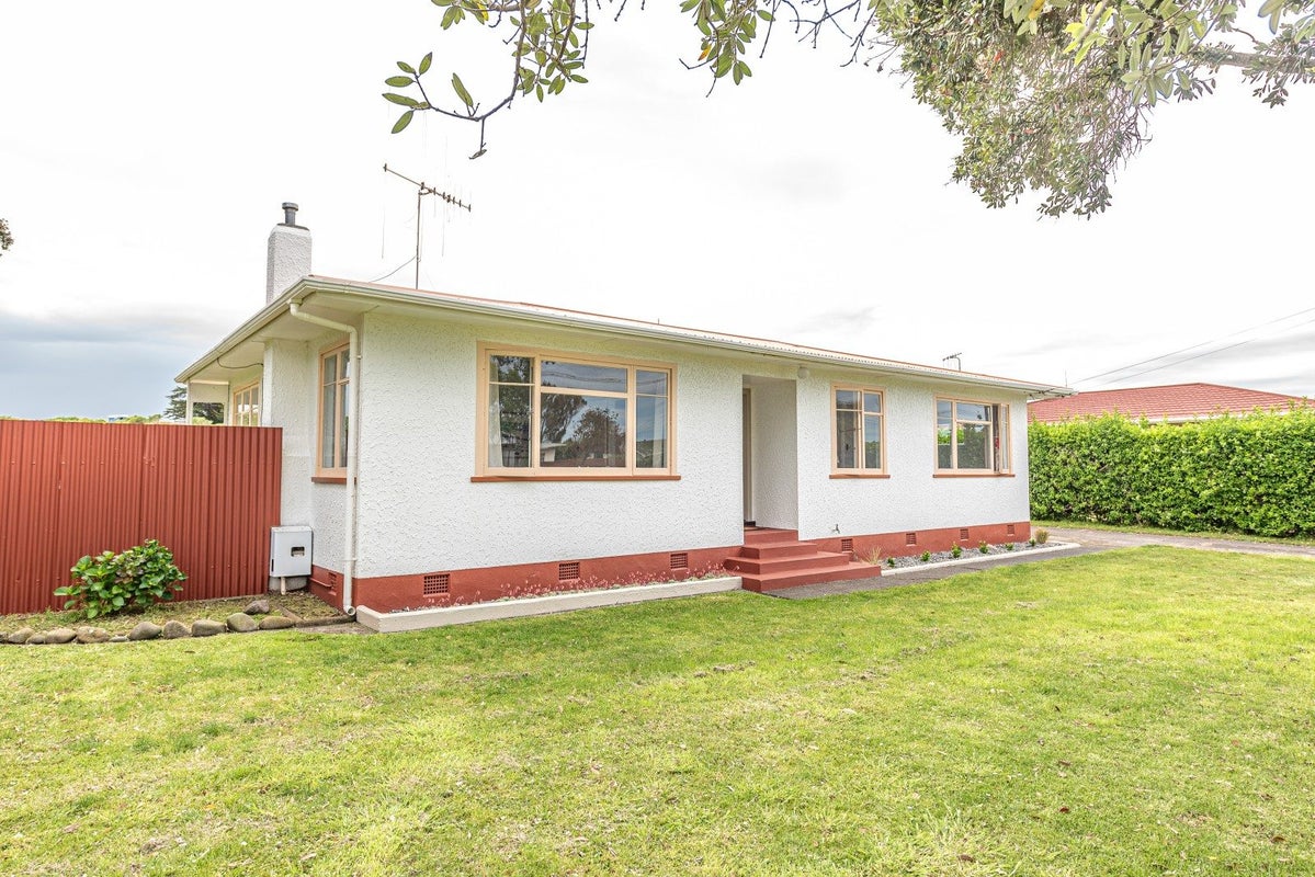 54 Polson Street, Castlecliff, Whanganui - Carousel 1
