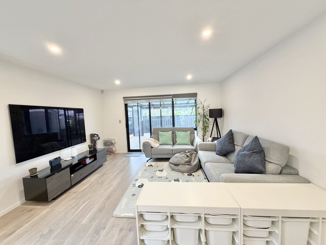15 Kahui Parade, Karaka, Papakura - Carousel 2