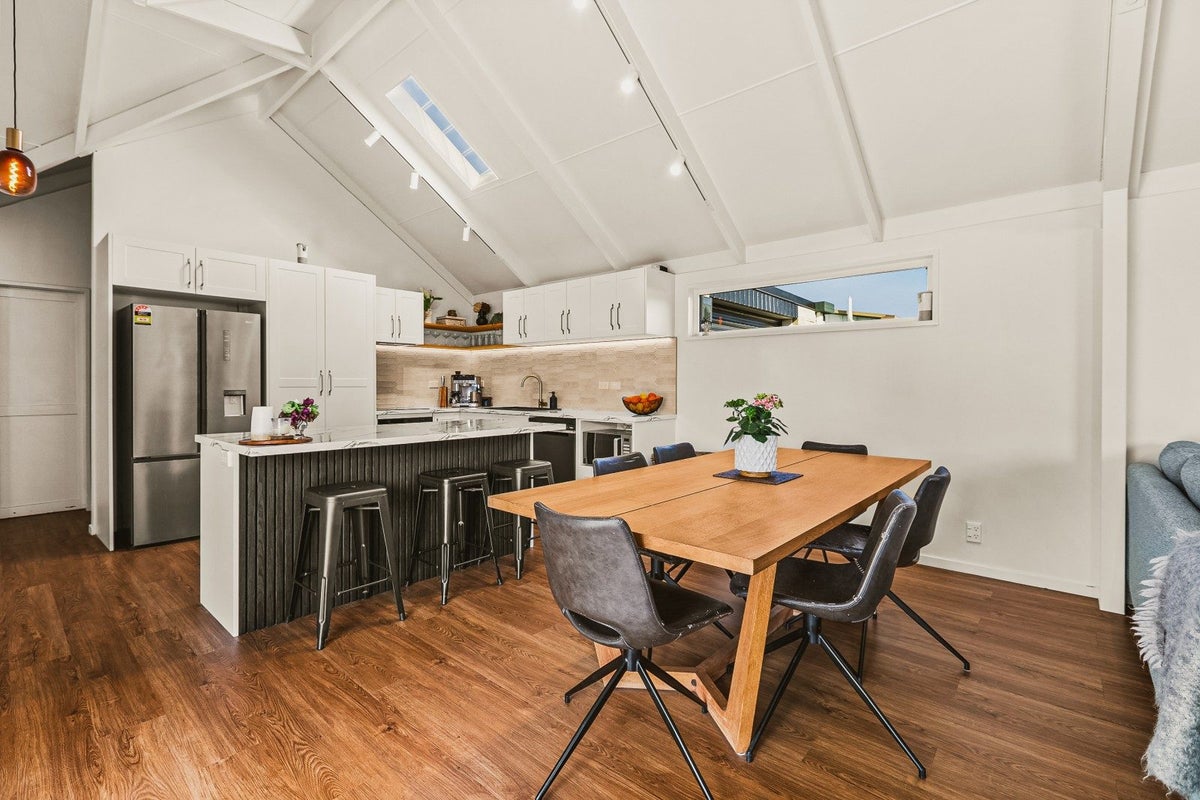 4 Bowen Place, Tamatea, Napier - Carousel 1