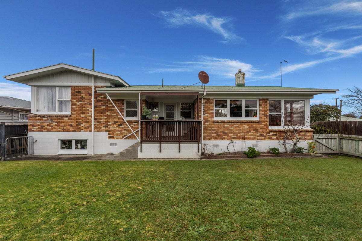 146 James Street, Whakatane, Whakatane - Carousel 21