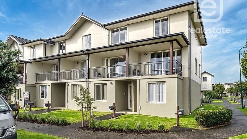33 Kirikiri Lane, East Tamaki, Auckland - Carousel 1