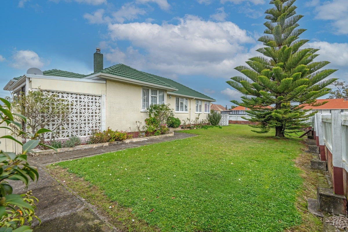 3 Humber Street, Roslyn, Palmerston North - Carousel 1