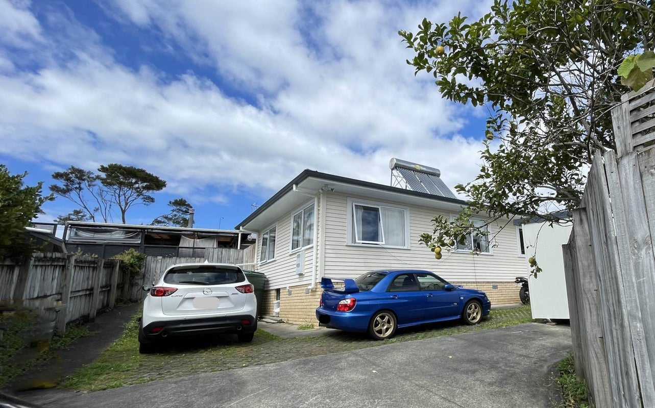 17A Paramu Avenue, Birkdale, Auckland - Carousel 1