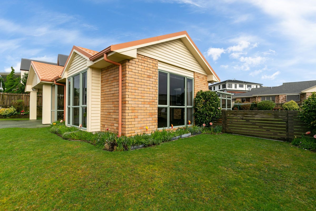 82 Kentwood Drive, Woodridge, Wellington - Carousel 19