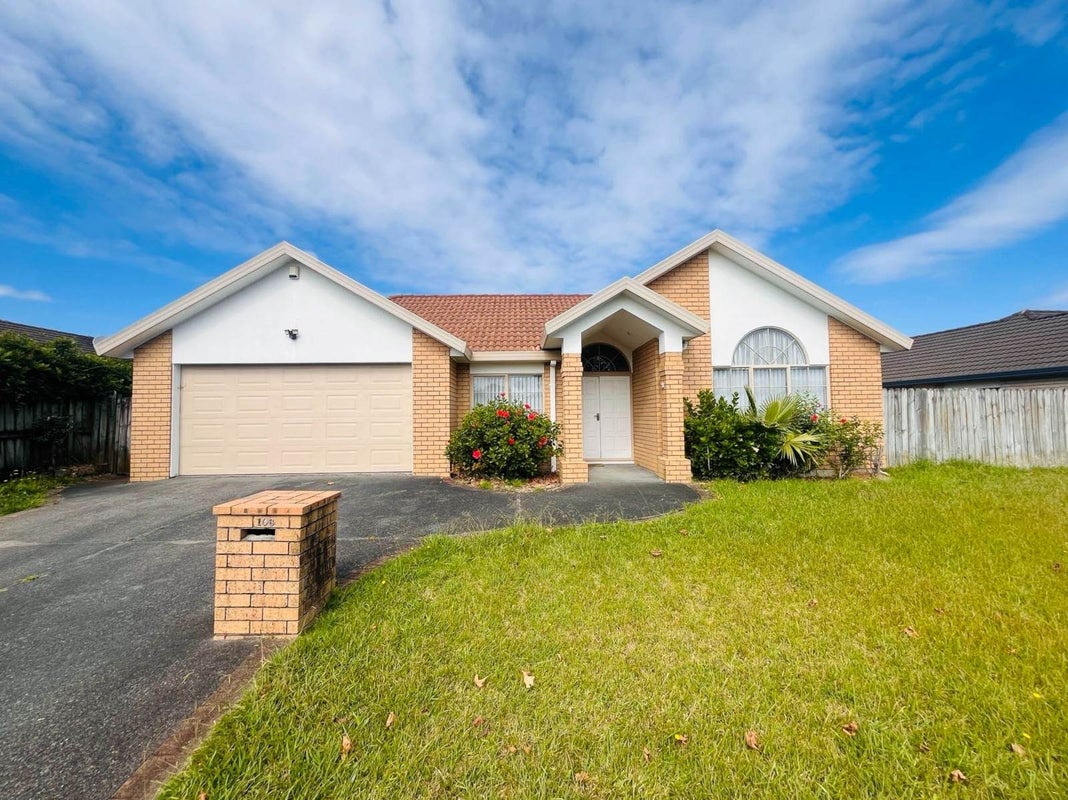106 Moyrus Crescent, East Tamaki Heights, Auckland - Carousel 1