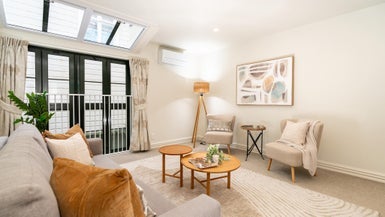 16B Hobson Street, Thorndon, Wellington - Carousel 1