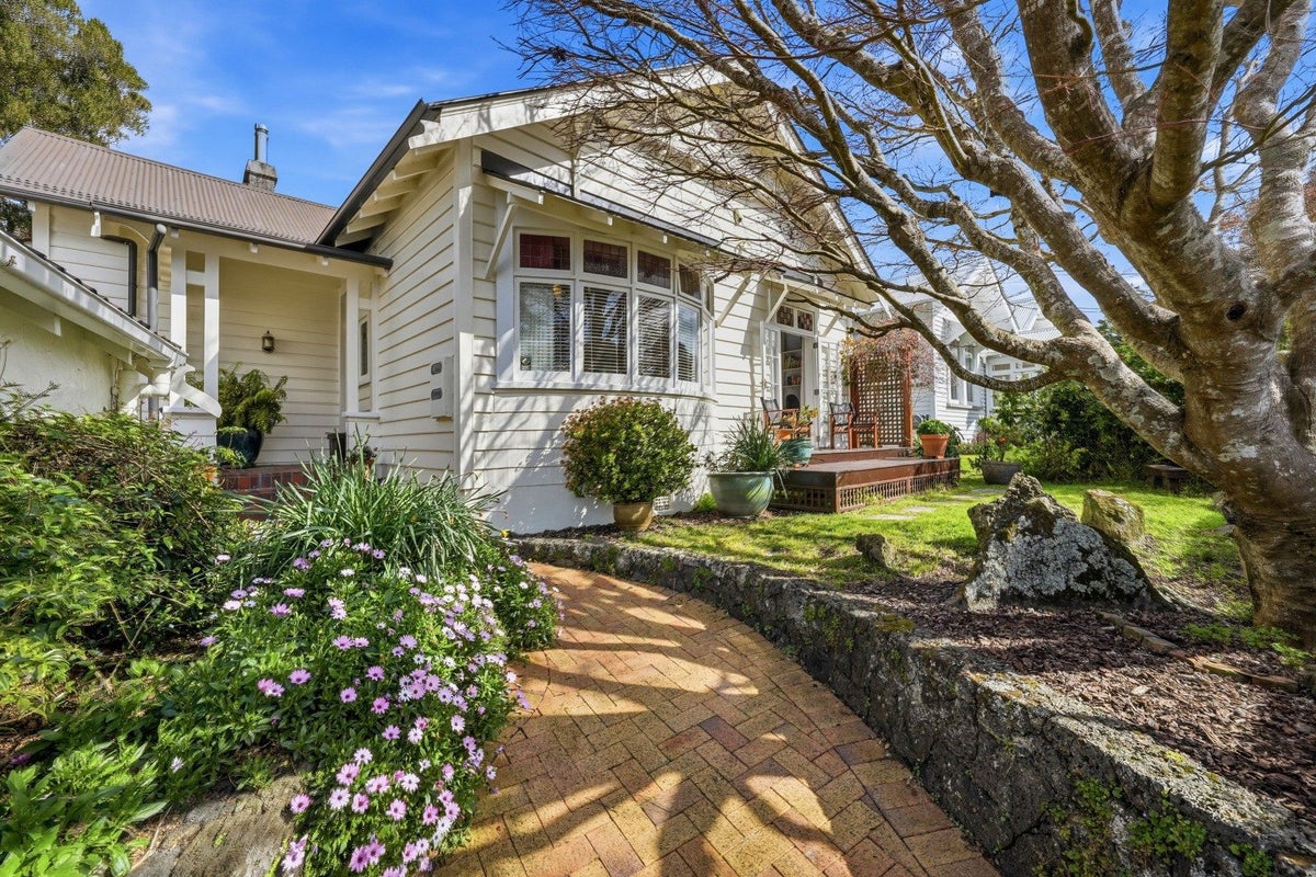 23 Poronui Street, Mount Eden, Auckland - Carousel 2
