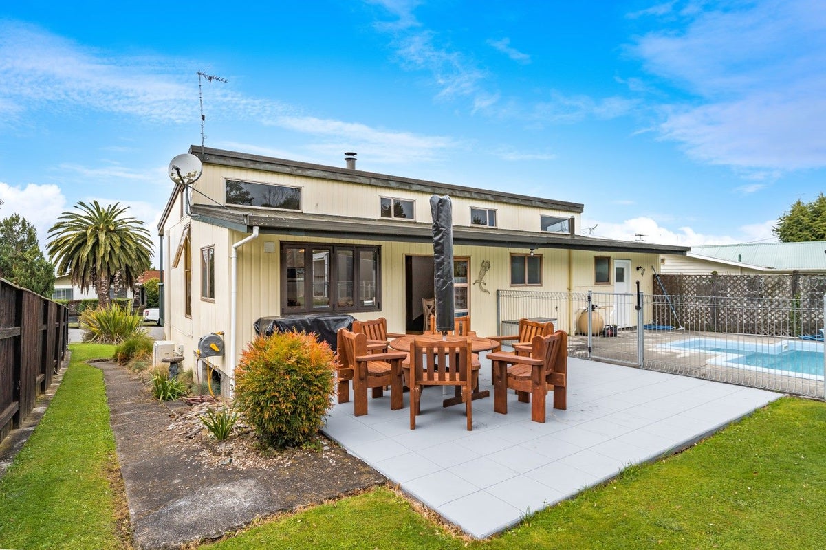 3 Konini Street, Lansdowne, Masterton - Carousel 2