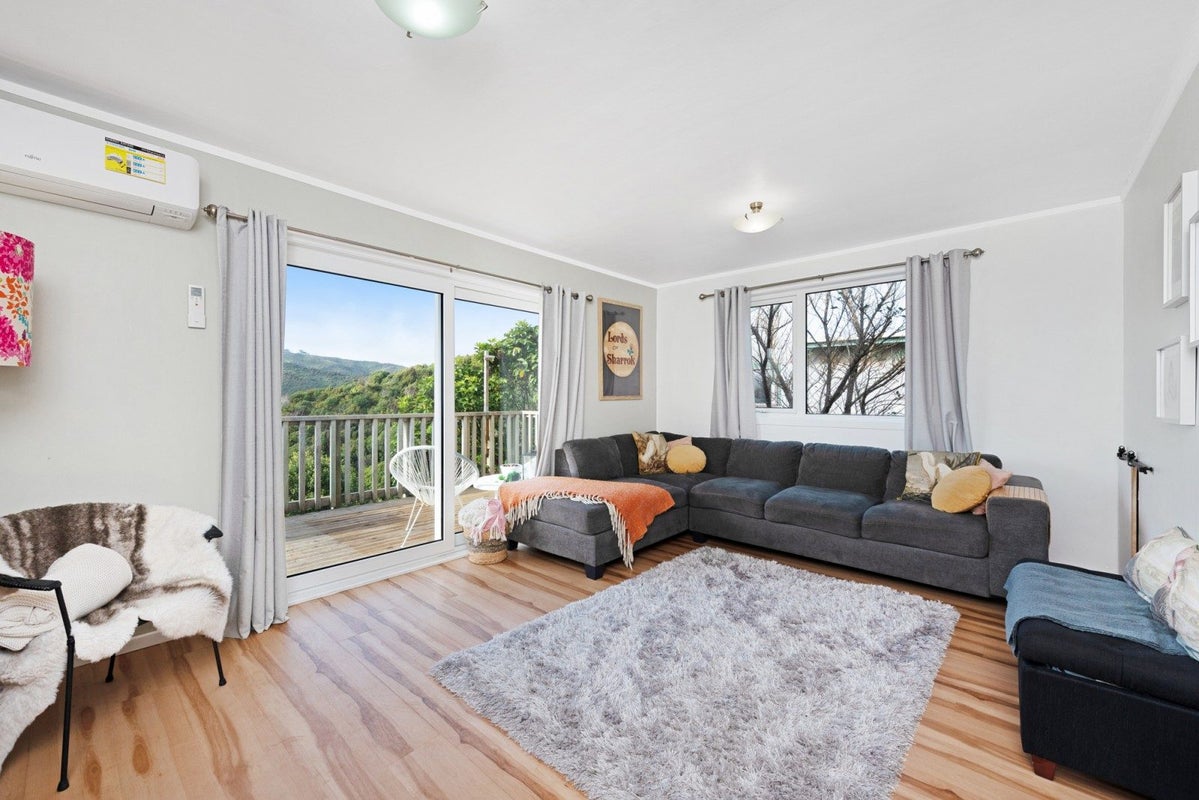 1/107 Allington Road, Karori, Wellington - Carousel 1