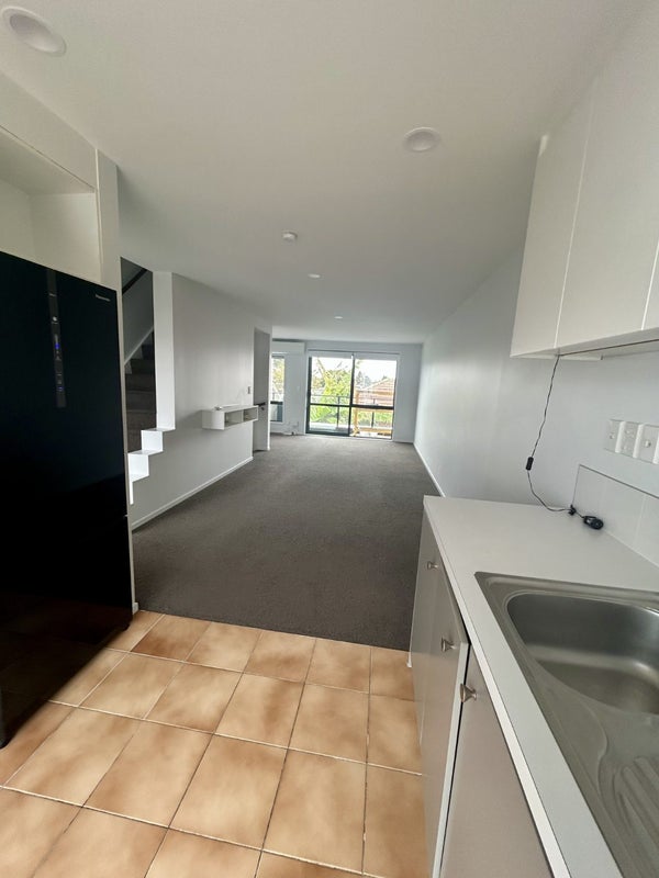 7/955 Mount Eden Road, Three Kings, Auckland - Carousel 2