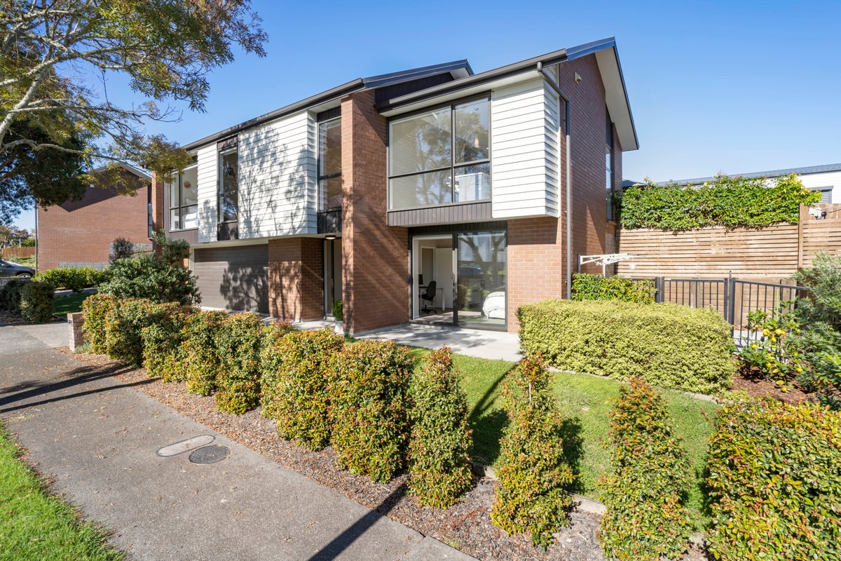 22 Merfield Street, Glen Innes, Auckland - Carousel 2