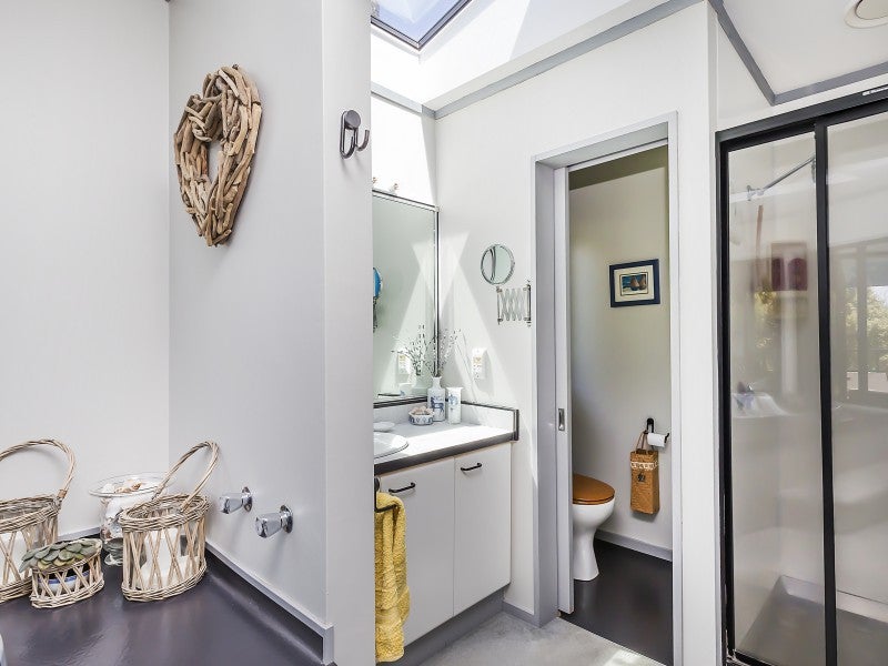 1 Furneaux Grove, Whitby, Porirua - Carousel 21
