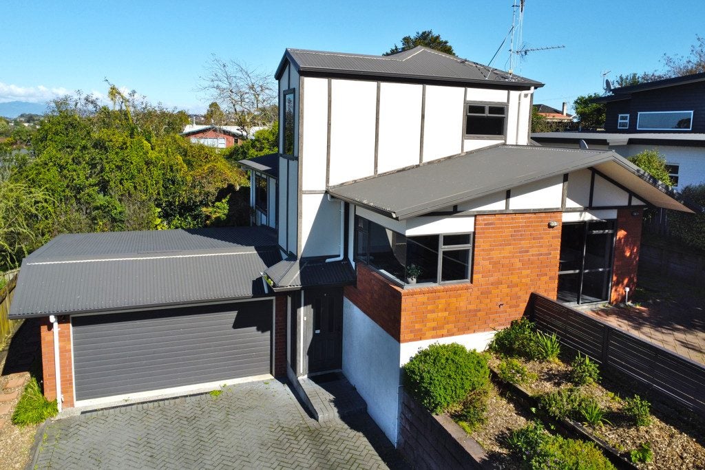 29 Ranui Street, Dinsdale, Hamilton - Carousel 1