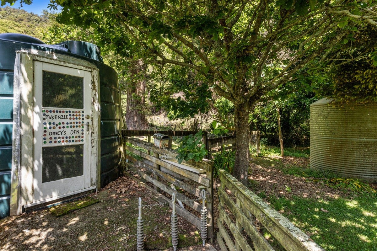 357 Taneatua Road, Taneatua, Whakatane - Carousel 36