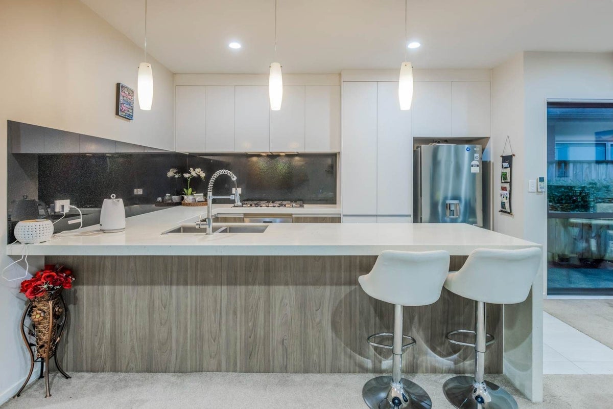 31 Clady Drive, Flat Bush, Auckland - Carousel 2