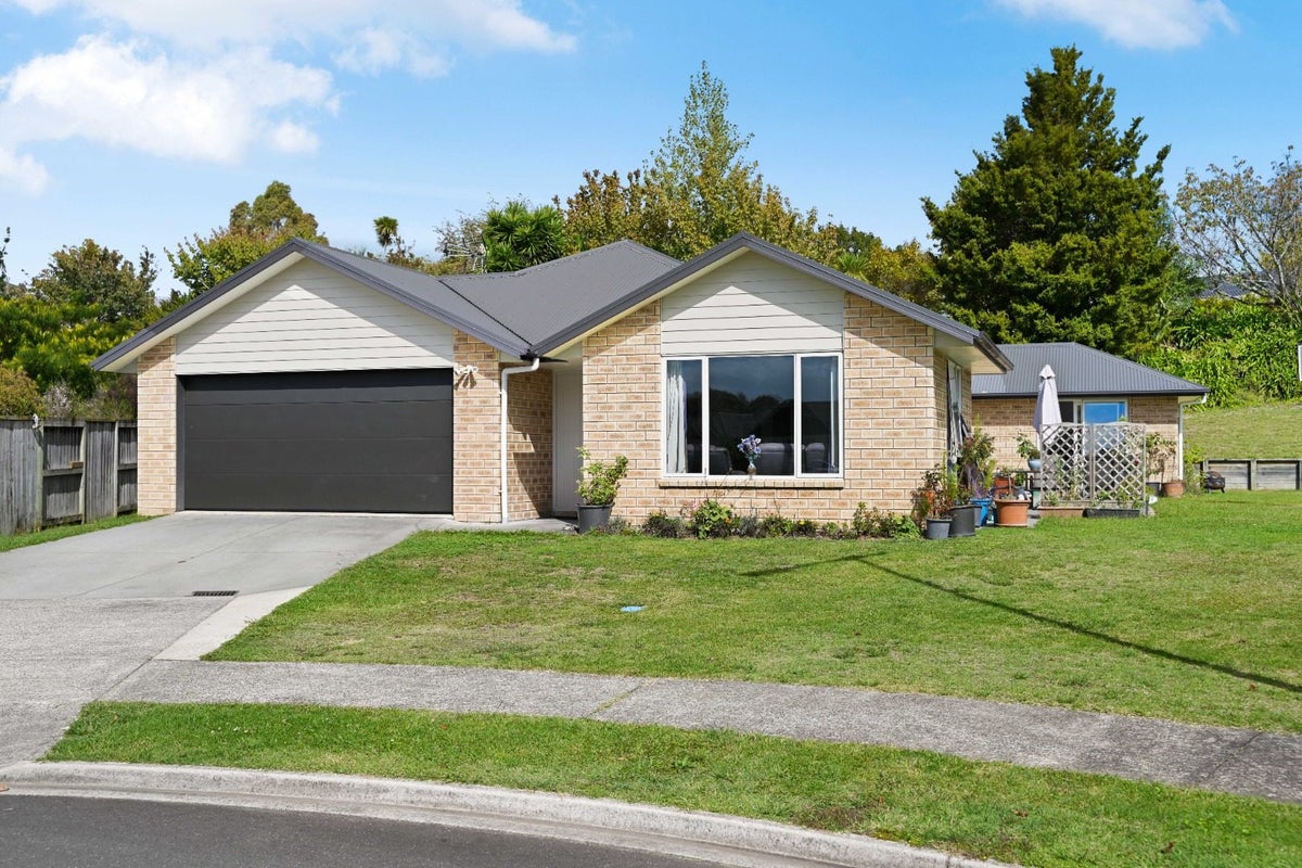 17 Mahy Way, Leamington, Cambridge - Carousel 14
