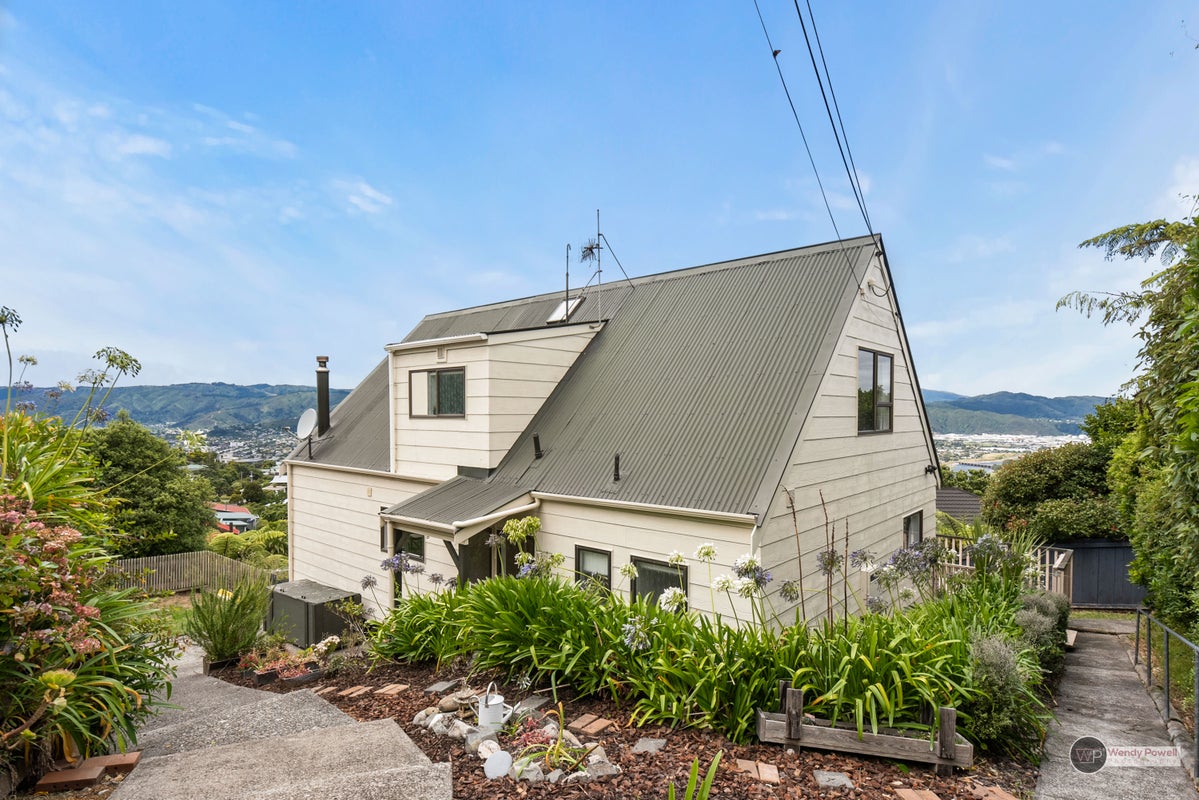 47 Pokohiwi Road, Normandale, Lower Hutt - Carousel 2