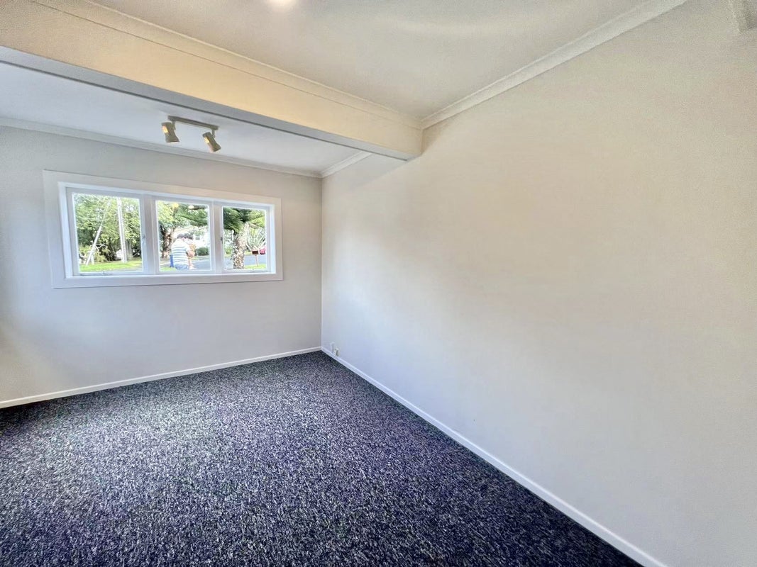 10A Fowey Avenue, Te Atatu South, Auckland - Carousel 2
