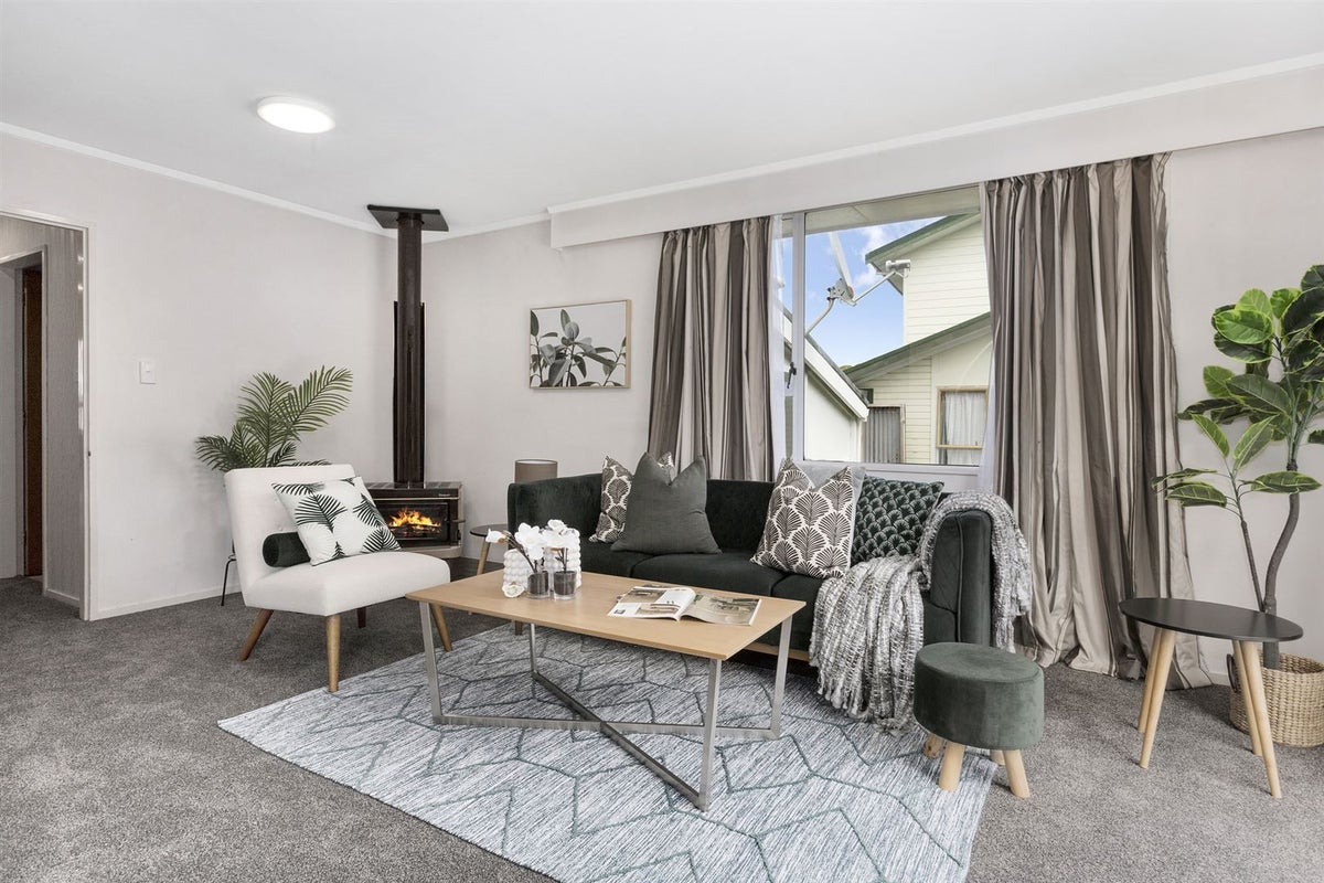 45 Hicks Close, Whitby, Porirua - Carousel 2