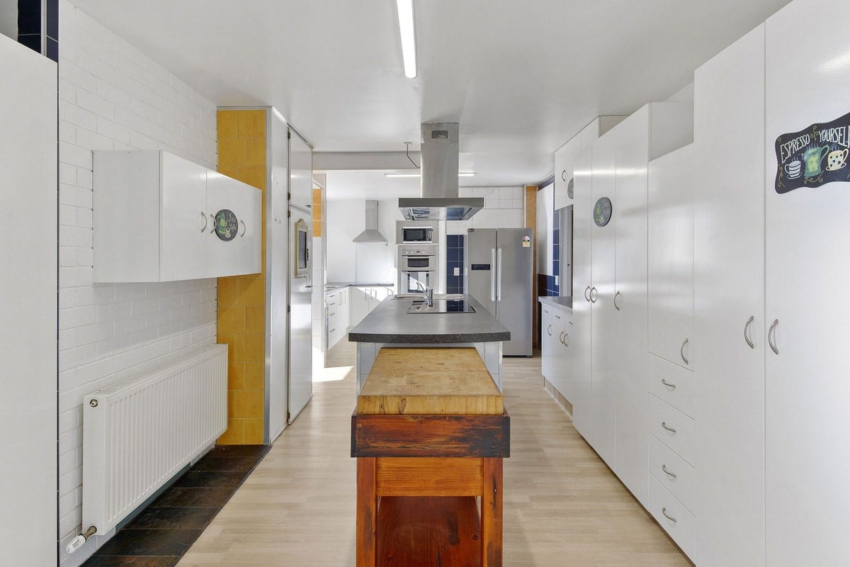 76 Sawyers Arms Road, Northcote, Christchurch - Carousel 2