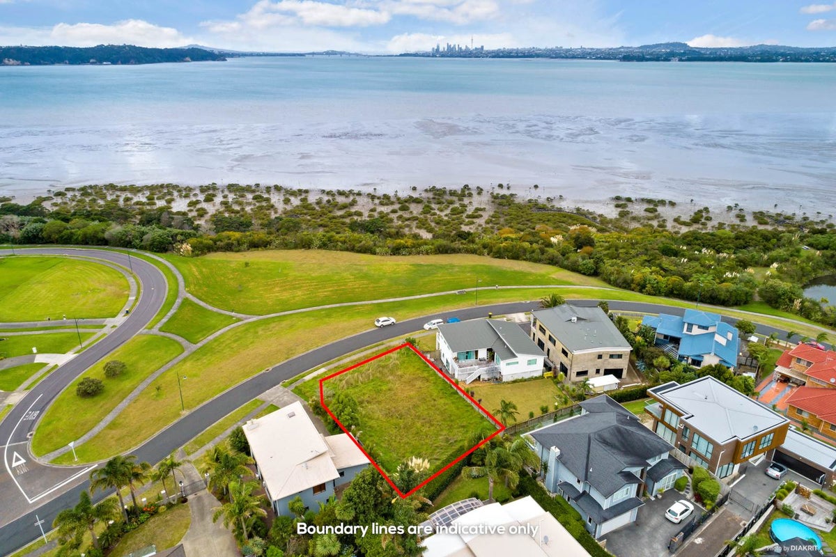 22 Waikura Drive, Te Atatu Peninsula, Auckland - Carousel 2