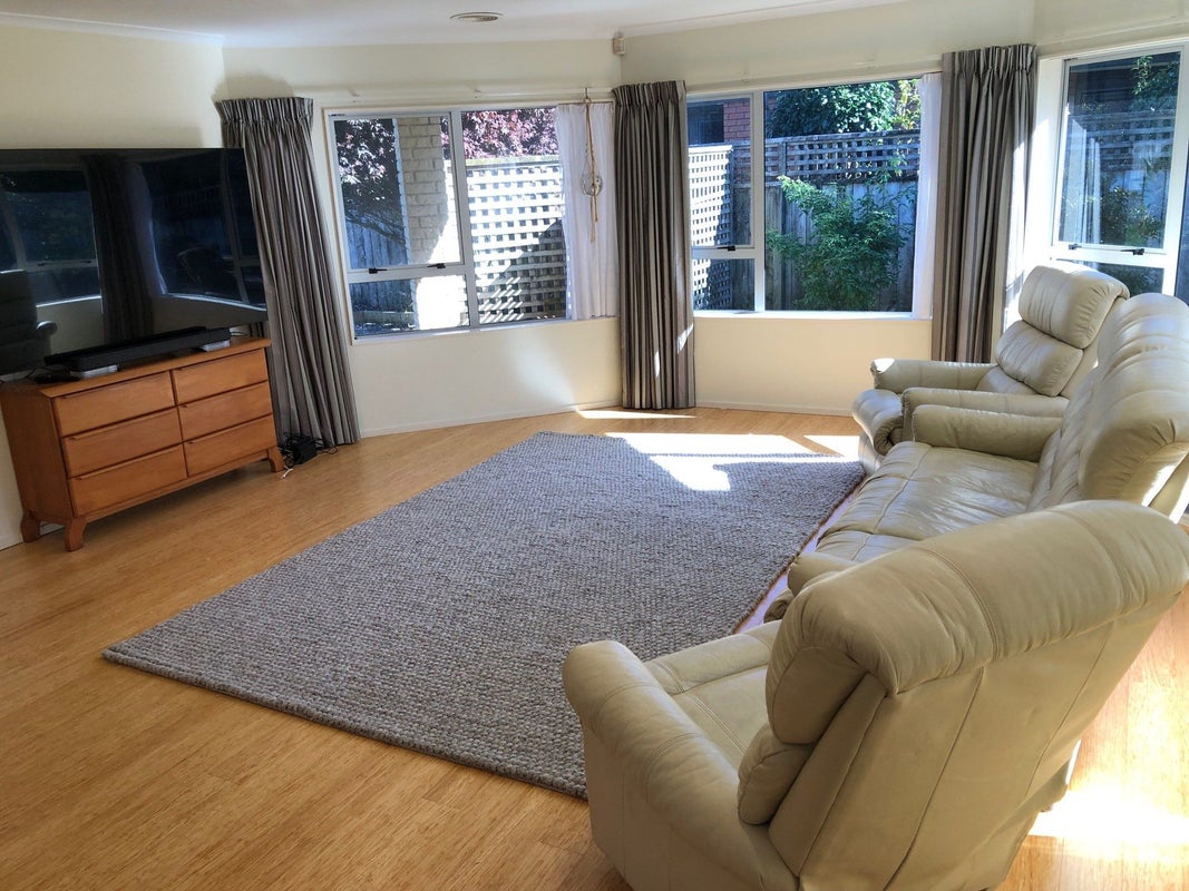10 Mary Huse Grove, Manor Park, Lower Hutt - Carousel 2
