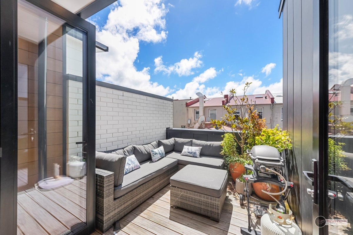 6/39 Nelson Street, Petone, Lower Hutt - Carousel 2