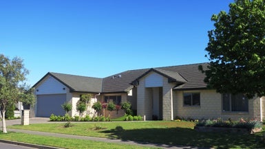 61 Regent Drive, Paraparaumu Beach, Paraparaumu - Carousel 1