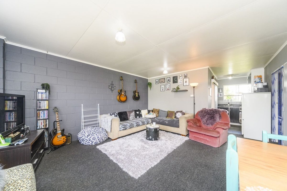 8C Seaforth Avenue, Milson, Palmerston North - Carousel 2