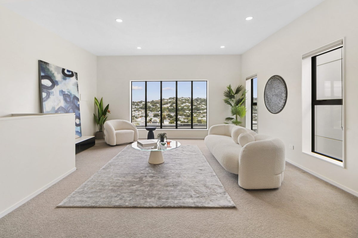18/104 Maupuia Road, Maupuia, Wellington - Carousel 2