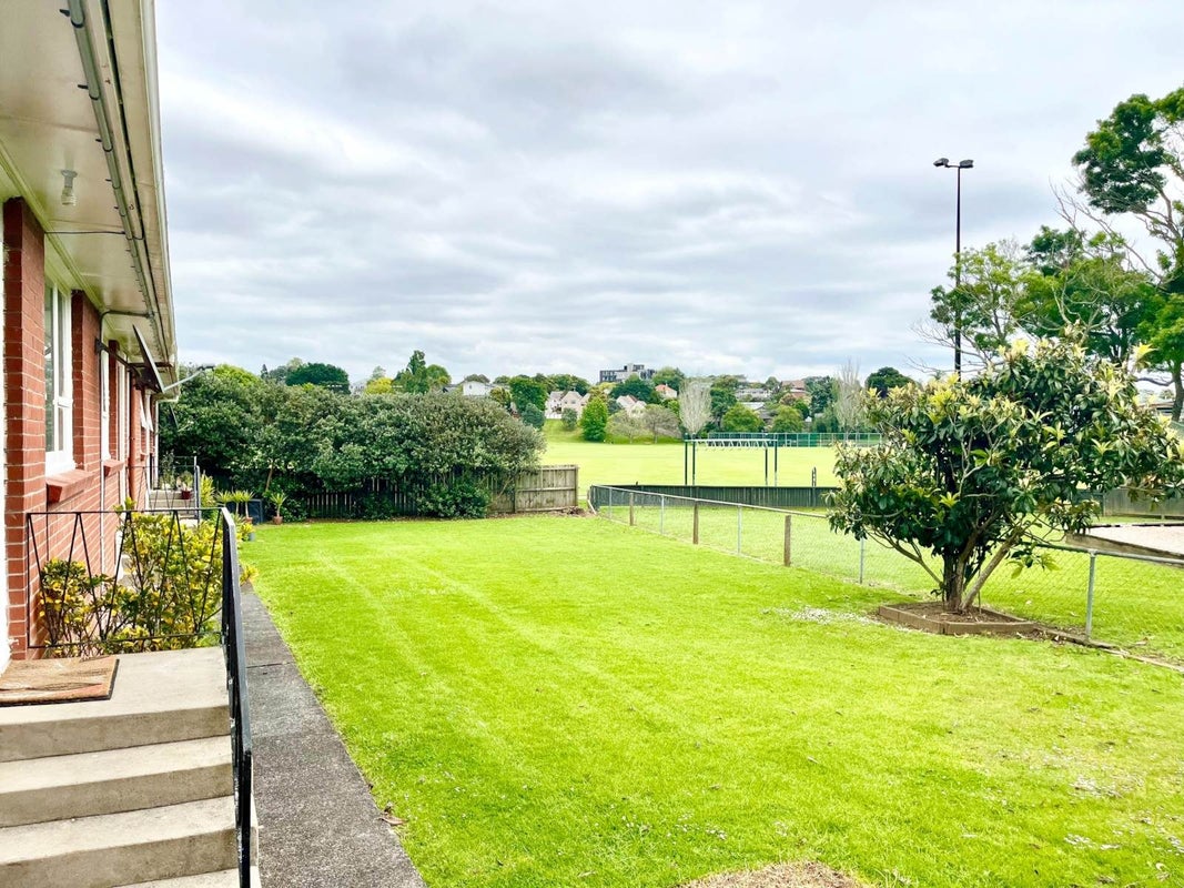 2/44 Michaels Avenue, Ellerslie, Auckland - Carousel 9