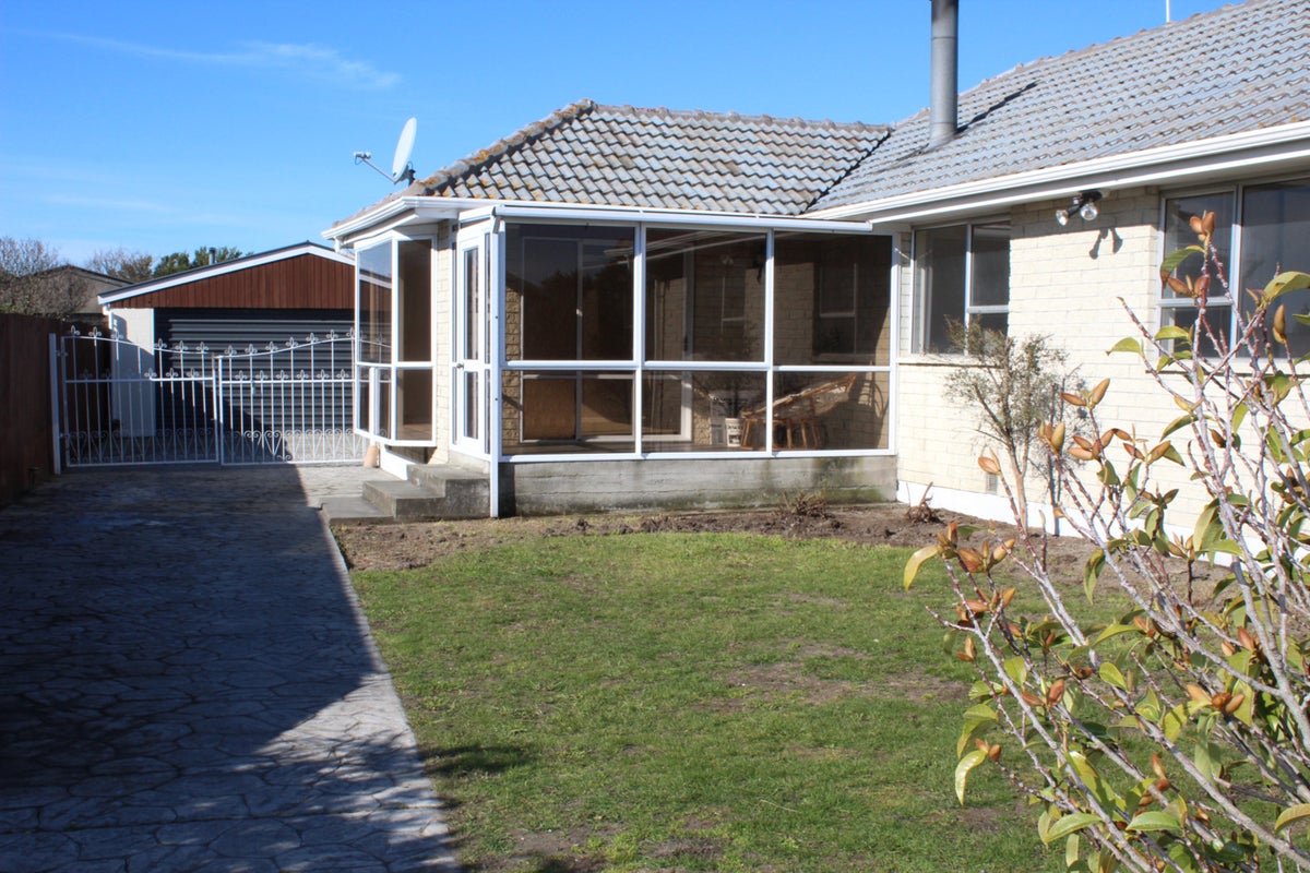 5 Inverell Place, North New Brighton, Christchurch - Carousel 1