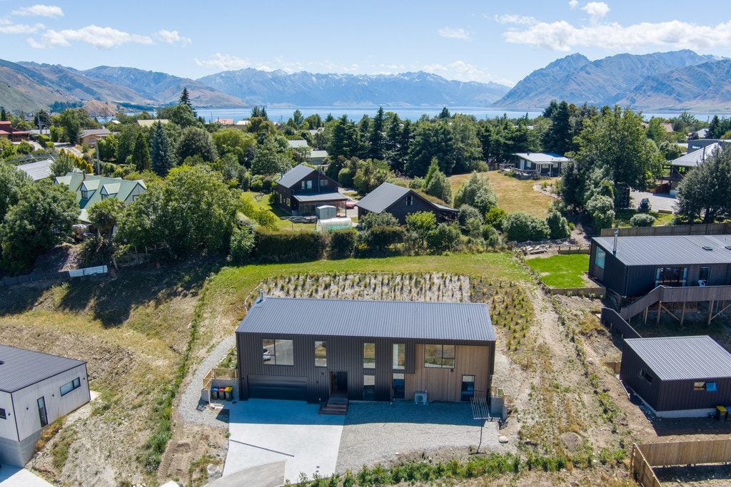 4 Waxeye Lane, Wanaka - Carousel 21