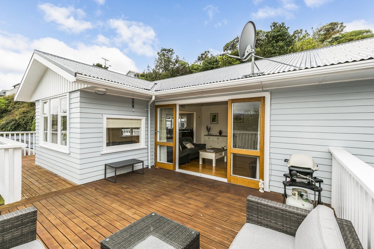 5 Otaki Street, Miramar, Wellington - Carousel 1