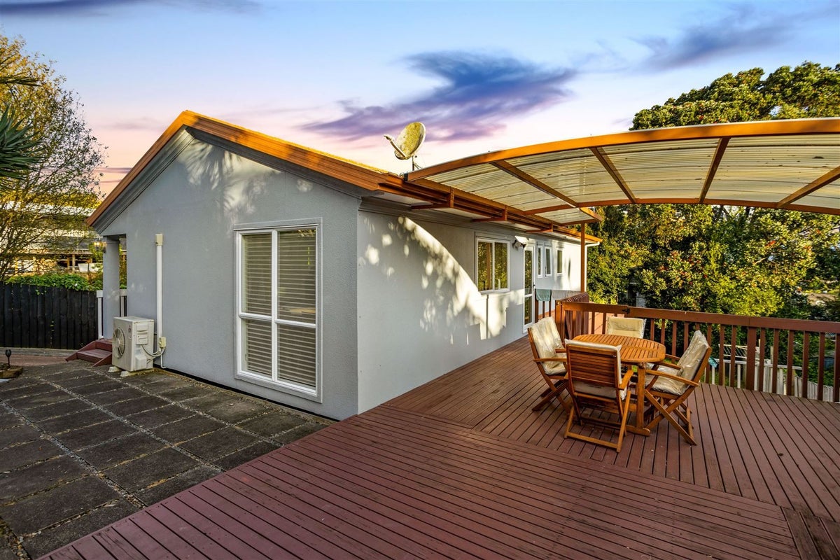 3A Royal Road, Massey, Auckland - Carousel 1