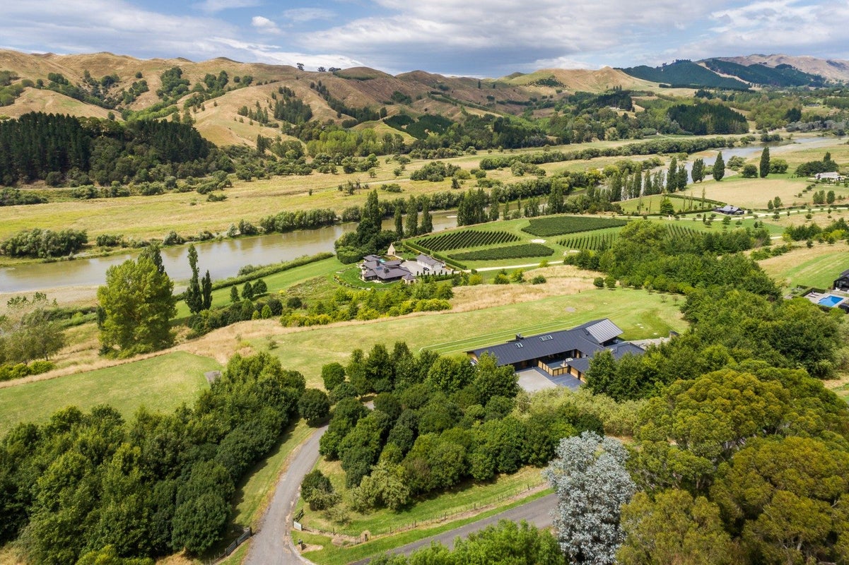 103 Matangi ROAD, Kahuranaki, Havelock North - Carousel 1