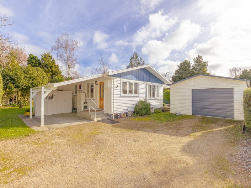37A Stewart Street, Aramoho, Whanganui - Carousel 1