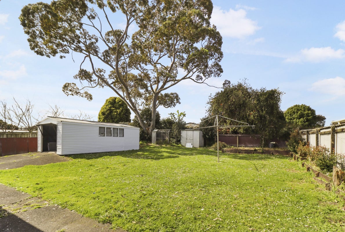 38 Edinburgh Avenue, Rosehill, Papakura - Carousel 10