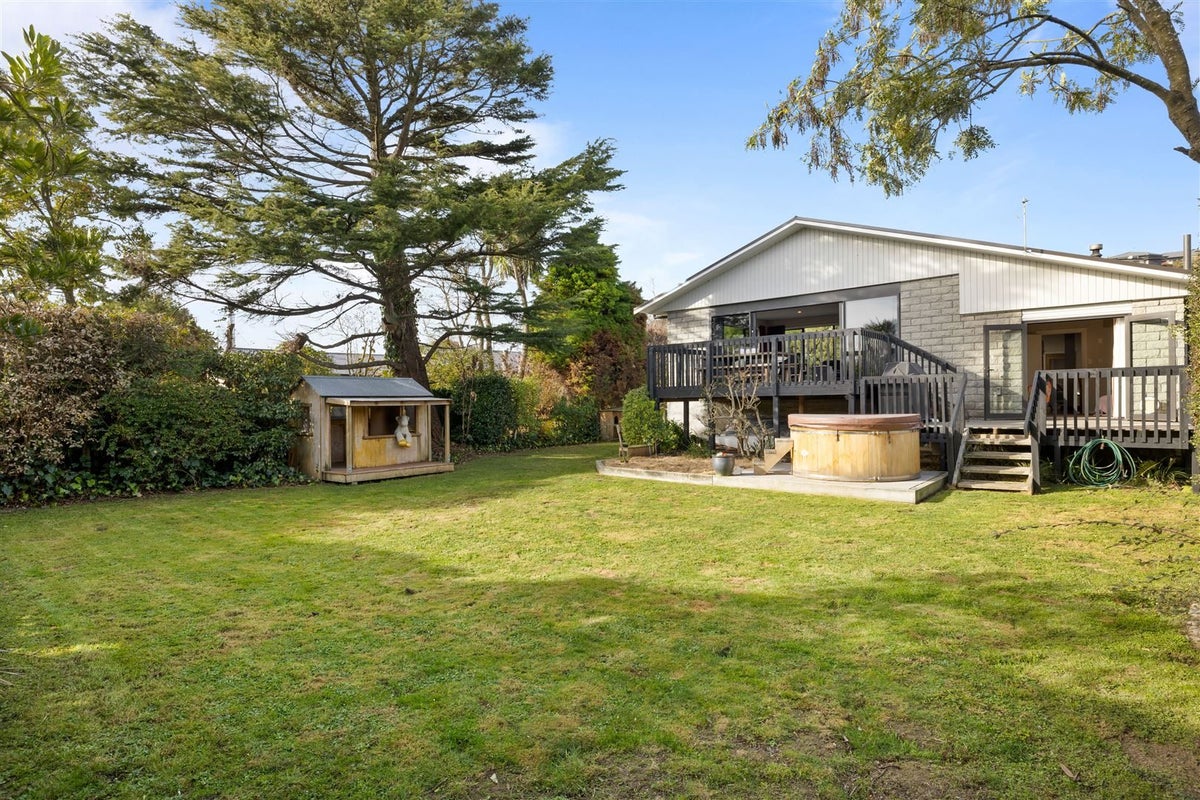 422 Cashmere Road, Westmorland, Christchurch - Carousel 2