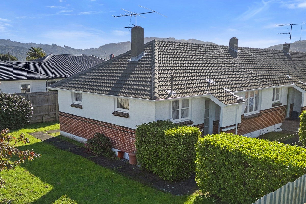 2/756 Fergusson Drive, Elderslea, Upper Hutt - Carousel 2