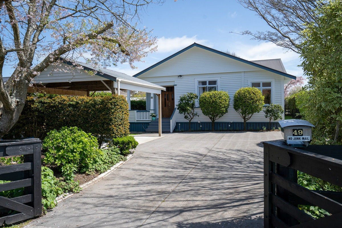 49 Southey Street, Leamington, Cambridge - Carousel 1