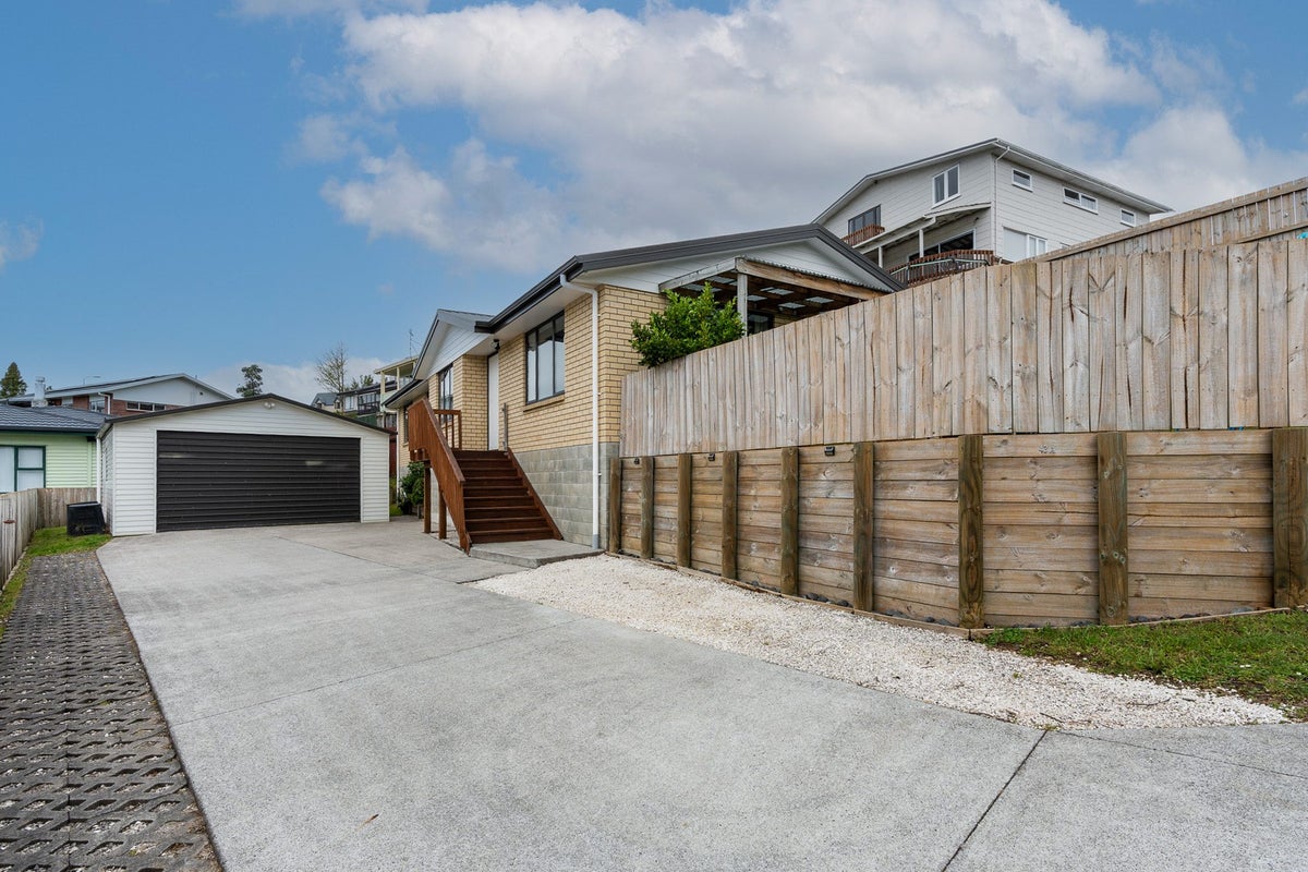 43A Livingstone Avenue, Nawton, Hamilton - Carousel 2