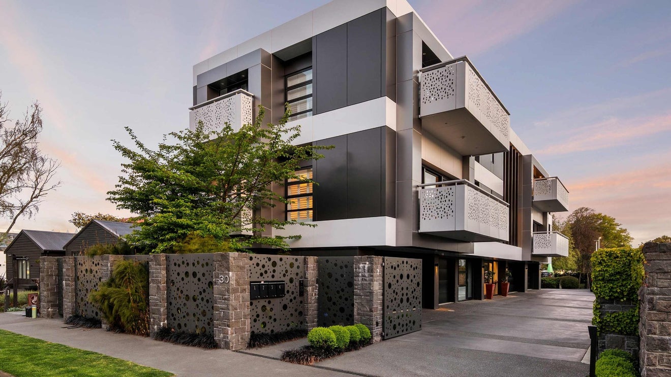 4/30 Peterborough Street, Christchurch Central, Christchurch - Carousel 1