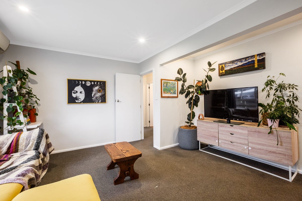 32 Ruthven Road, Wainuiomata, Lower Hutt - Carousel 2