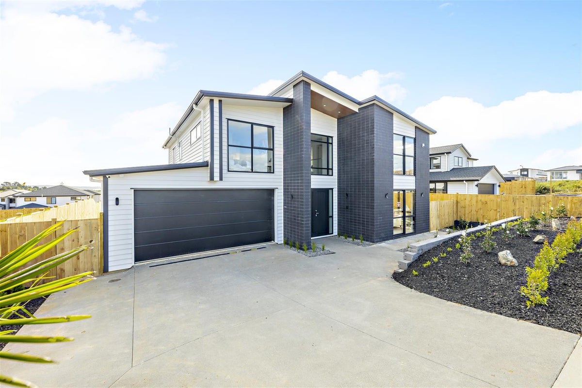15 Hutukawa Drive, Beachlands, Auckland - Carousel 2
