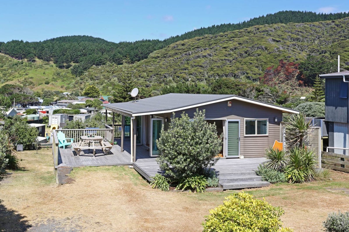 20 Ocean View Road, Tuakau - Carousel 1