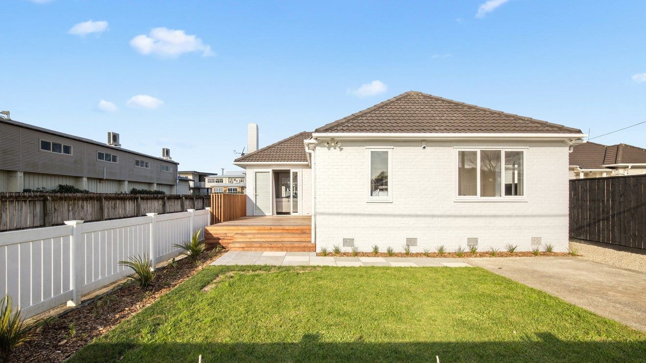 19 Dublin Street, Pukekohe, Pukekohe - Carousel 2